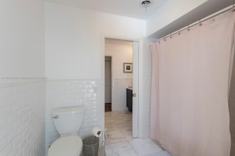 Casa en venta en Pinecrest, Florida, 4 dormitorios, 296.82 m2 № 1779589 - foto 25