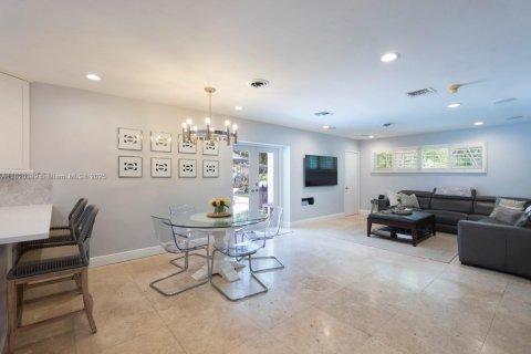 Casa en venta en Pinecrest, Florida, 4 dormitorios, 296.82 m2 № 1779589 - foto 8