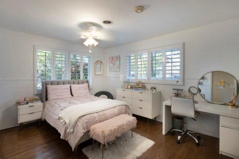 Casa en venta en Pinecrest, Florida, 4 dormitorios, 296.82 m2 № 1779589 - foto 19