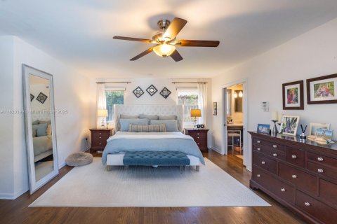 Casa en venta en Pinecrest, Florida, 4 dormitorios, 296.82 m2 № 1779589 - foto 17