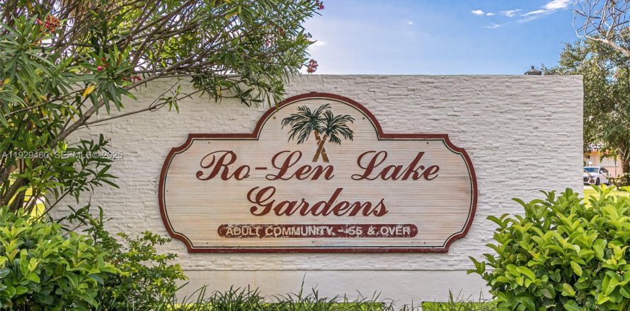 Condo in Hallandale Beach, Florida, 1 bedroom № 1988483