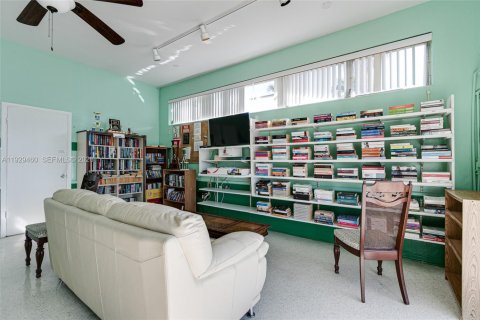 Copropriété à vendre à Hallandale Beach, Floride: 1 chambre, 58.06 m2 № 1988483 - photo 22