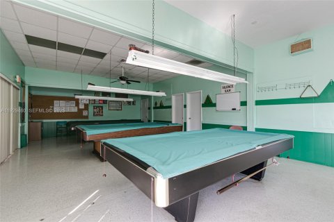 Condo in Hallandale Beach, Florida, 1 bedroom № 1988483 - photo 7