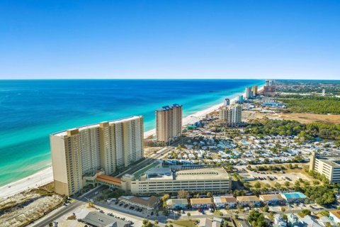 Condo in Panama City Beach, Florida, 1 bedroom  № 561022 - photo 1