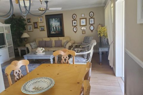Купить кондоминиум в Уэст-Палм-Бич, Флорида 3 комнаты, 74.14м2, № 2146291 - фото 3