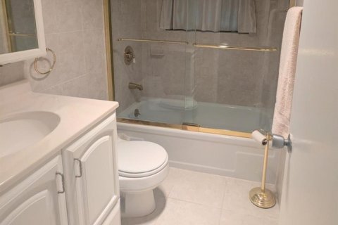 Купить кондоминиум в Уэст-Палм-Бич, Флорида 3 комнаты, 74.14м2, № 2146291 - фото 6
