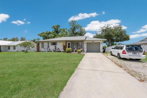 House in Sarasota, Florida 2 bedrooms, 85.1 sq.m. № 2123192 - photo 4