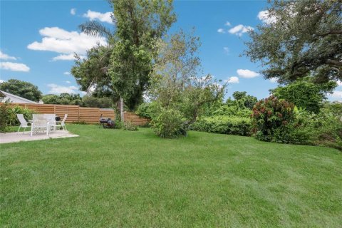 House in Sarasota, Florida 2 bedrooms, 85.1 sq.m. № 2123192 - photo 20