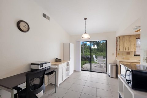 House in Sarasota, Florida 2 bedrooms, 85.1 sq.m. № 2123192 - photo 10
