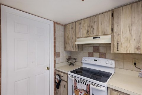 House in Sarasota, Florida 2 bedrooms, 85.1 sq.m. № 2123192 - photo 13