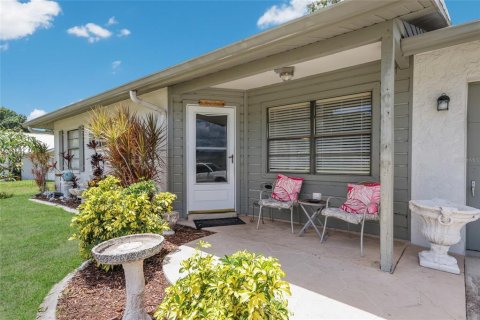 House in Sarasota, Florida 2 bedrooms, 85.1 sq.m. № 2123192 - photo 5