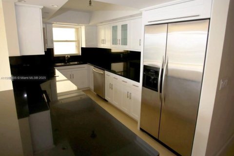 Condominio en venta en Miami, Florida, 3 dormitorios, 170.94 m2 № 1964373 - foto 6