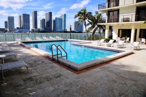 Condominio en venta en Miami, Florida, 3 dormitorios, 170.94 m2 № 1964373 - foto 26