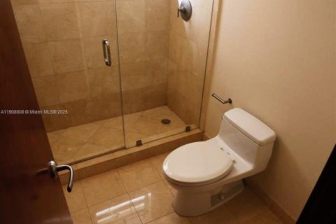 Condominio en venta en Miami, Florida, 3 dormitorios, 170.94 m2 № 1964373 - foto 13