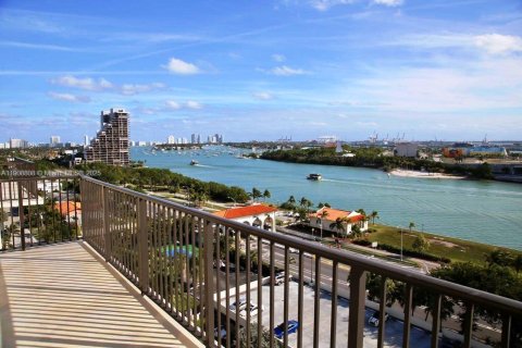 Condominio en venta en Miami, Florida, 3 dormitorios, 170.94 m2 № 1964373 - foto 23