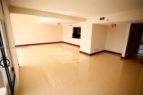 Condominio en venta en Miami, Florida, 3 dormitorios, 170.94 m2 № 1964373 - foto 9