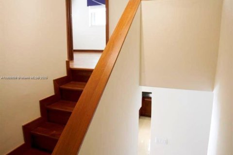 Condominio en venta en Miami, Florida, 3 dormitorios, 170.94 m2 № 1964373 - foto 18