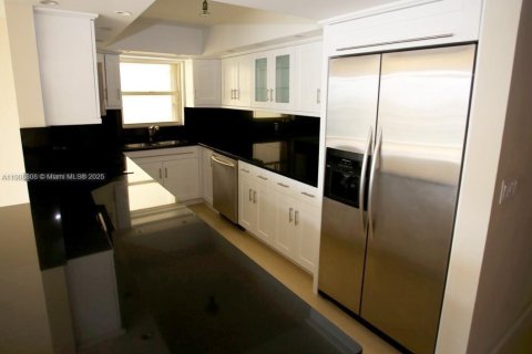 Condominio en venta en Miami, Florida, 3 dormitorios, 170.94 m2 № 1964373 - foto 5