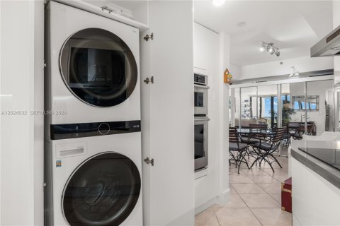 Condominio en venta en Aventura, Florida, 2 dormitorios, 130.06 m2 № 2155118 - foto 23