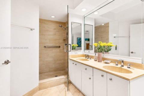 Condominio en venta en Aventura, Florida, 2 dormitorios, 130.06 m2 № 2155118 - foto 18
