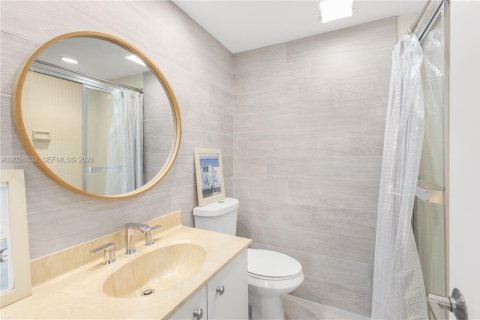 Condominio en venta en Aventura, Florida, 2 dormitorios, 130.06 m2 № 2155118 - foto 22