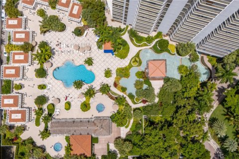 Condominio en venta en Aventura, Florida, 2 dormitorios, 130.06 m2 № 2155118 - foto 27