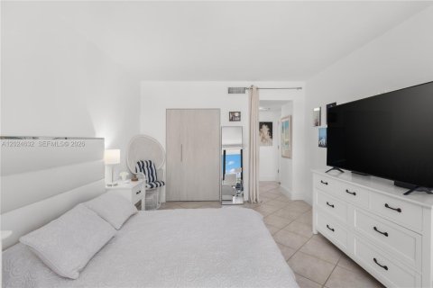 Condominio en venta en Aventura, Florida, 2 dormitorios, 130.06 m2 № 2155118 - foto 15