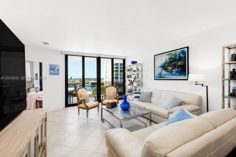 Condominio en venta en Aventura, Florida, 2 dormitorios, 130.06 m2 № 2155118 - foto 7