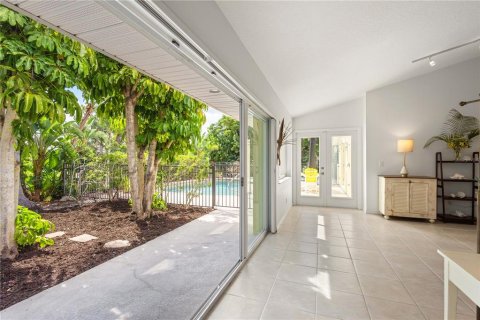 Casa en venta en Sarasota, Florida, 3 dormitorios, 188.31 m2 № 1907516 - foto 13