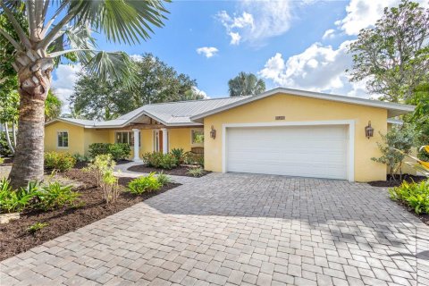Casa en venta en Sarasota, Florida, 3 dormitorios, 188.31 m2 № 1907516 - foto 3
