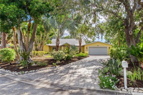 Casa en venta en Sarasota, Florida, 3 dormitorios, 188.31 m2 № 1907516 - foto 1