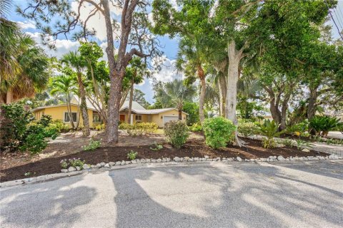 Casa en venta en Sarasota, Florida, 3 dormitorios, 188.31 m2 № 1907516 - foto 2