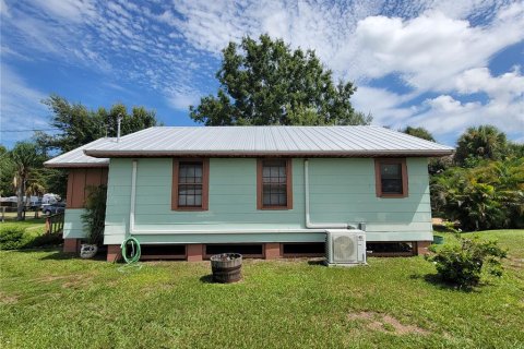 Villa ou maison à vendre à Sarasota, Floride: 2 chambres, 61.32 m2 № 2348224 - photo 7