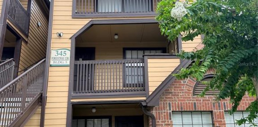 Condominio en Altamonte Springs, Florida, 2 dormitorios № 2223200