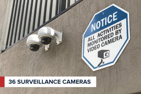 Apartamento en alquiler en Miami, Florida, 2 dormitorios, 65.03 m2 № 2019812 - foto 5