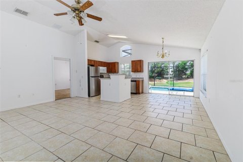Villa ou maison à vendre à Haines City, Floride: 3 chambres, 104.98 m2 № 1675158 - photo 5