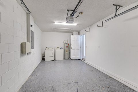 Villa ou maison à vendre à Haines City, Floride: 3 chambres, 104.98 m2 № 1675158 - photo 25