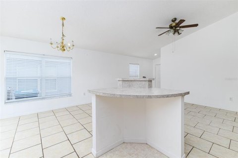 Villa ou maison à vendre à Haines City, Floride: 3 chambres, 104.98 m2 № 1675158 - photo 9