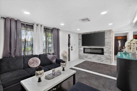 Villa ou maison à vendre à Port Richey, Floride: 3 chambres, 91.04 m2 № 2389154 - photo 16