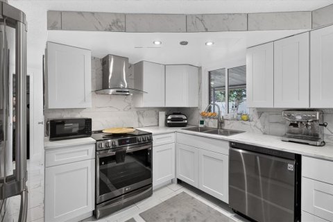 Villa ou maison à vendre à Port Richey, Floride: 3 chambres, 91.04 m2 № 2389154 - photo 23