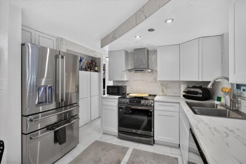 Villa ou maison à vendre à Port Richey, Floride: 3 chambres, 91.04 m2 № 2389154 - photo 25