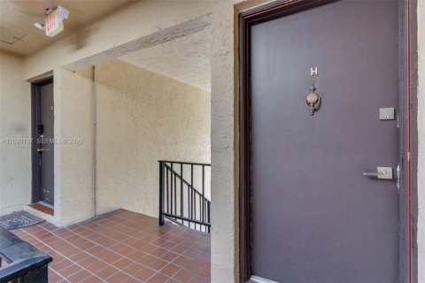 Condo in Miami, Florida, 3 bedrooms  № 2086650