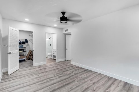Condo in Miami, Florida, 3 bedrooms  № 2086650 - photo 9