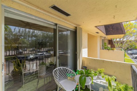Condo in Miami, Florida, 3 bedrooms  № 2086650 - photo 12