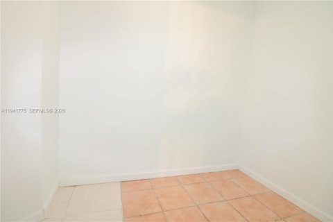 Apartamento en alquiler en Hallandale Beach, Florida, 1 dormitorio, 65.03 m2 № 1998958 - foto 13