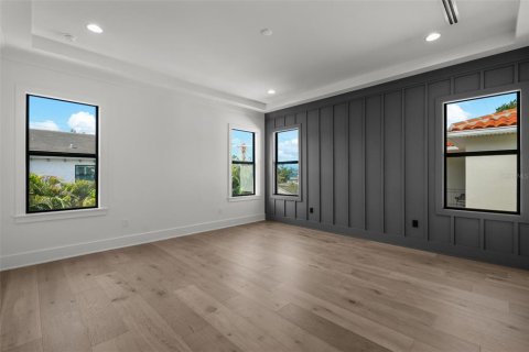 Casa en venta en Tampa, Florida, 5 dormitorios, 487.37 m2 № 1402006 - foto 25