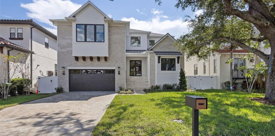 Casa en Tampa, Florida 5 dormitorios, 487.37 m2 № 1402006
