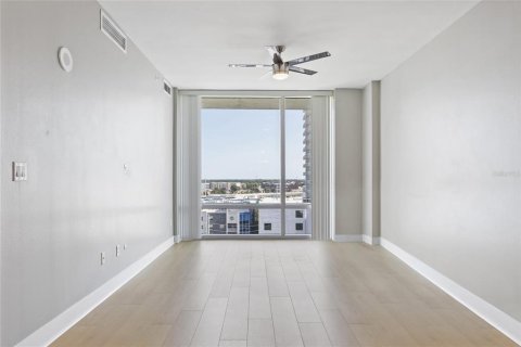 Condo in Tampa, Florida, 2 bedrooms  № 1775607 - photo 12