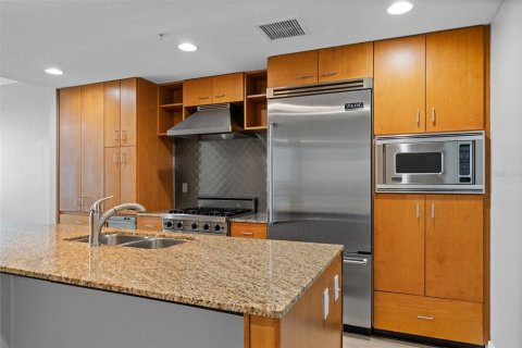 Condo in Tampa, Florida, 2 bedrooms  № 1775607 - photo 5