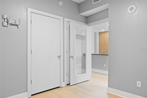 Condo in Tampa, Florida, 2 bedrooms  № 1775607 - photo 18